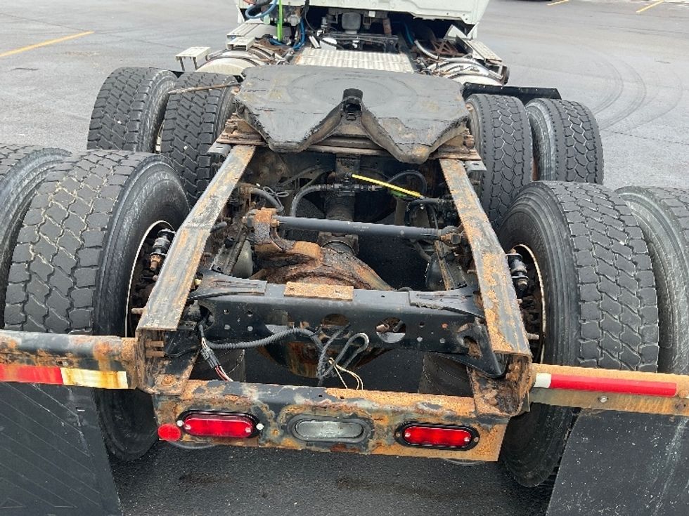 Day Cab Tractor-Heavy Duty Tractors-International-2019-LT625-Brook Park-OH-374,577\n\t\tmiles-$ 24,250 - Image 6