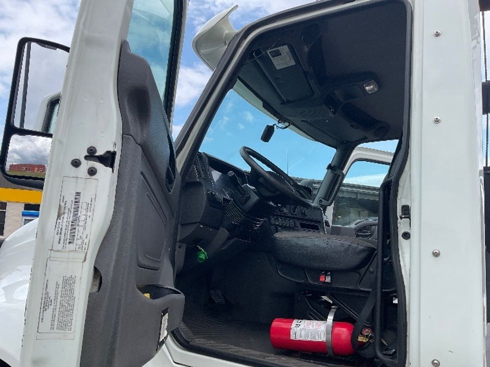 Day Cab Tractor-Heavy Duty Tractors-International-2019-LT625-Brook Park-OH-374,577\n\t\tmiles-$ 24,250 - Image 9
