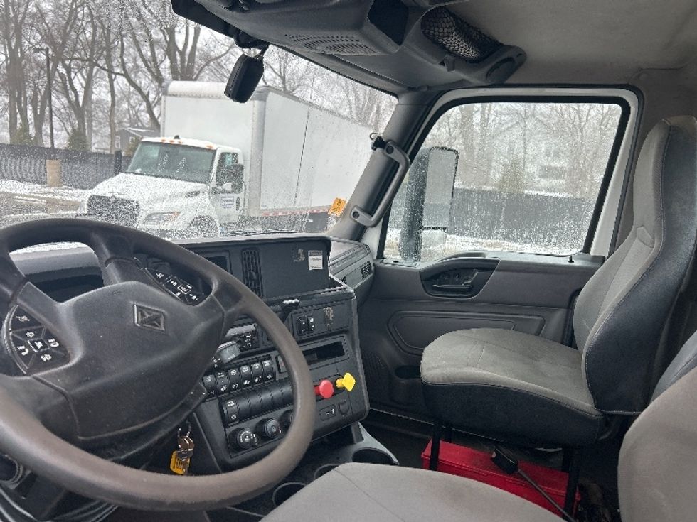 Day Cab Tractor-Heavy Duty Tractors-International-2019-LT625-Byron Center-MI-335,564\n\t\tmiles-$ 24,500 - Image 10