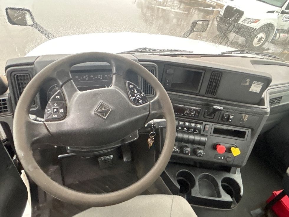 Day Cab Tractor-Heavy Duty Tractors-International-2019-LT625-Byron Center-MI-335,564\n\t\tmiles-$ 24,500 - Image 11