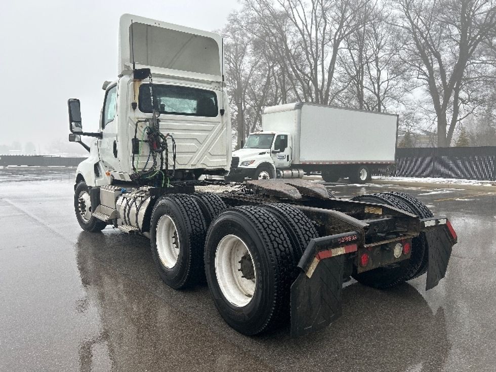 Day Cab Tractor-Heavy Duty Tractors-International-2019-LT625-Byron Center-MI-335,564\n\t\tmiles-$ 24,500 - Image 5