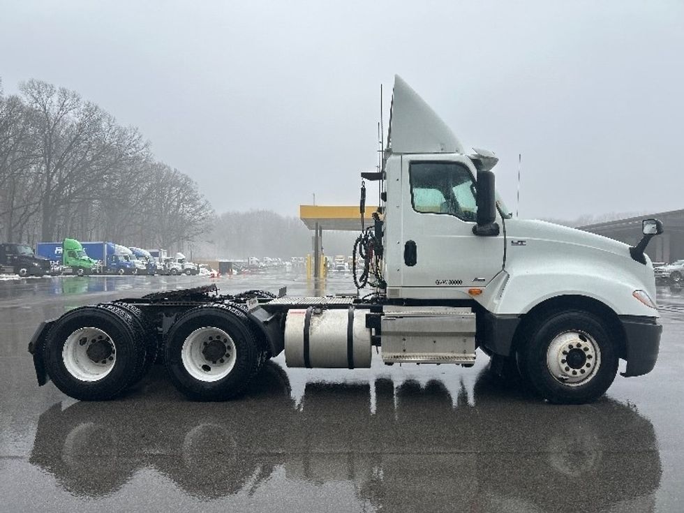 Day Cab Tractor-Heavy Duty Tractors-International-2019-LT625-Byron Center-MI-335,564\n\t\tmiles-$ 24,500 - Image 8