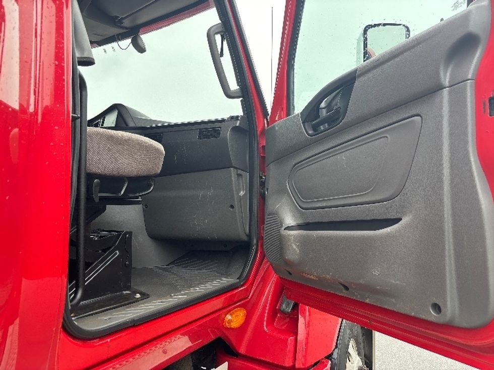 Day Cab Tractor-Heavy Duty Tractors-International-2019-LT625-Byron Center-MI-481,597\n\t\tmiles-$ 26,000 - Image 12