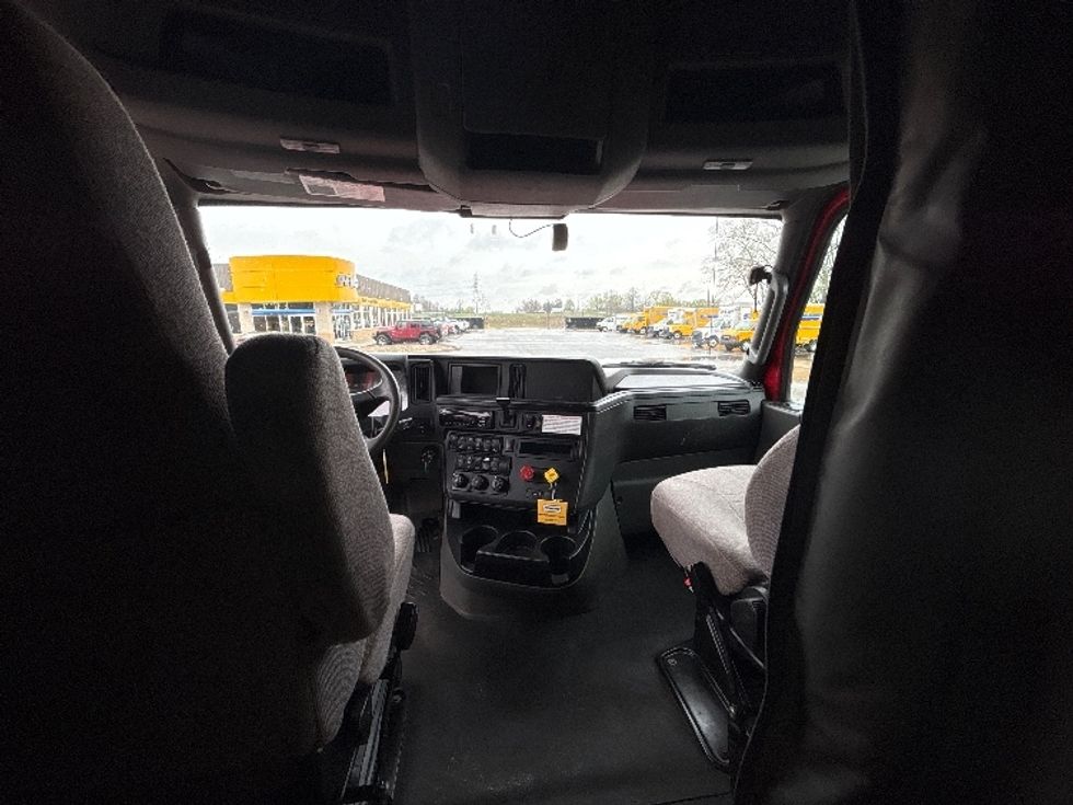 Day Cab Tractor-Heavy Duty Tractors-International-2019-LT625-Byron Center-MI-481,597\n\t\tmiles-$ 26,000 - Image 19