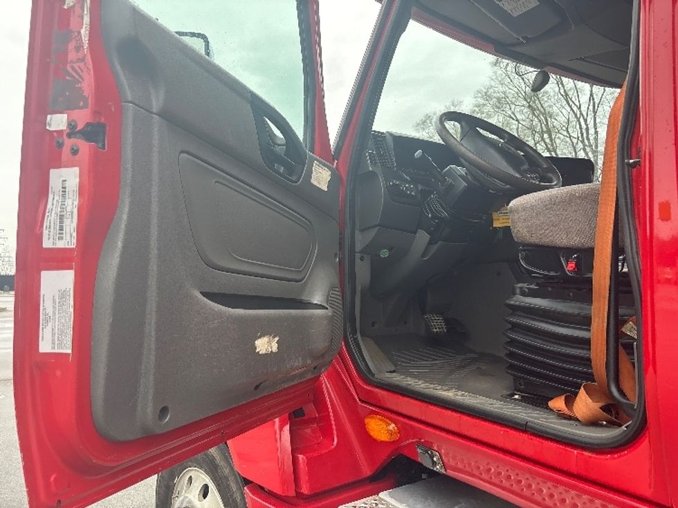 Day Cab Tractor-Heavy Duty Tractors-International-2019-LT625-Byron Center-MI-481,597\n\t\tmiles-$ 26,000 - Image 9