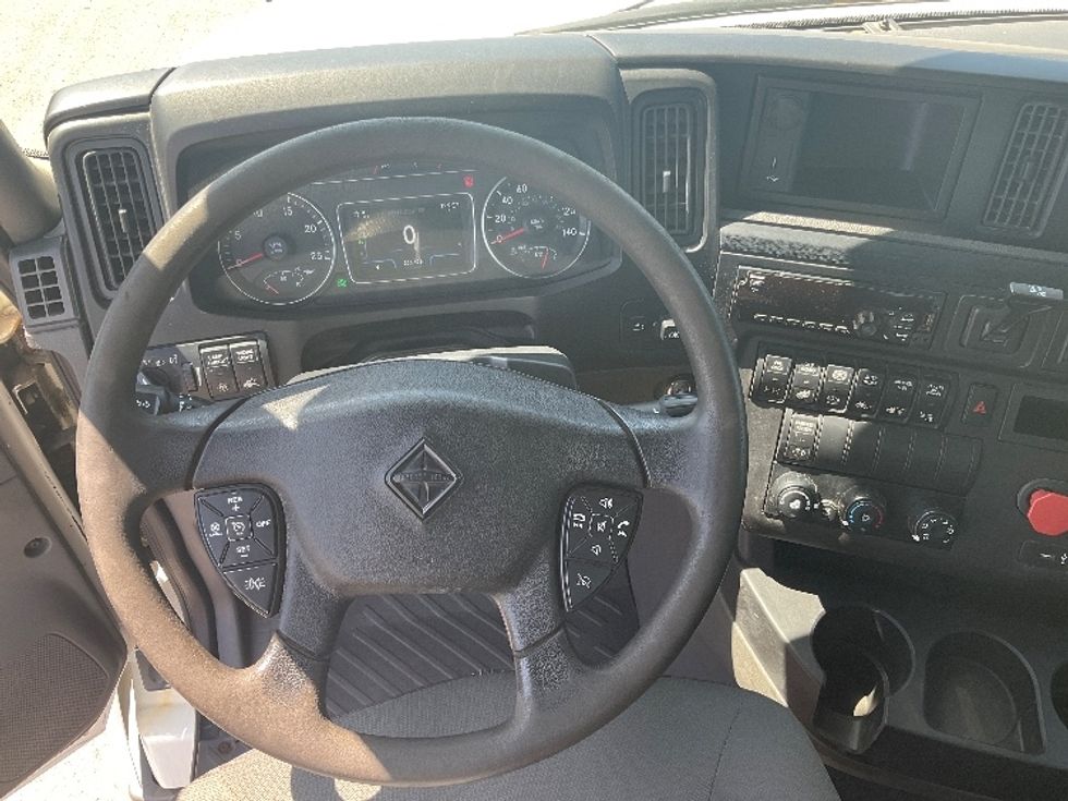 Day Cab Tractor-Heavy Duty Tractors-International-2019-LT625-Cambridge-ON-303,993\n\t\tkm-$ 35,750 - Image 11