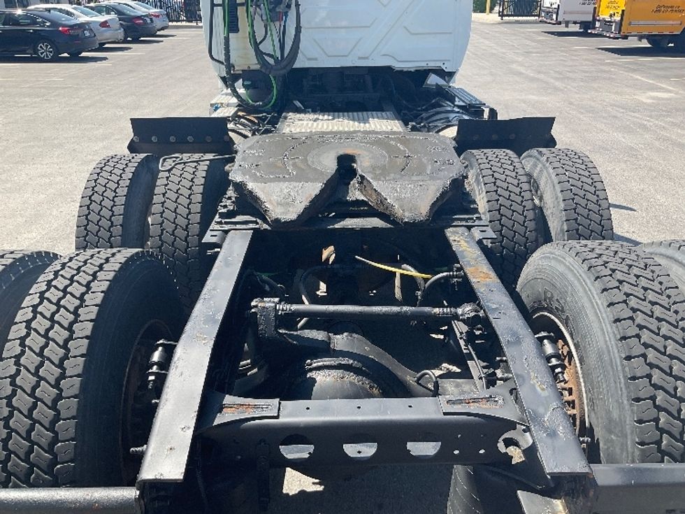Day Cab Tractor-Heavy Duty Tractors-International-2019-LT625-Cambridge-ON-303,993\n\t\tkm-$ 35,750 - Image 6