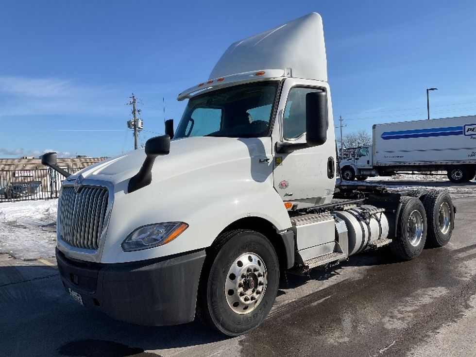 Day Cab Tractor-Heavy Duty Tractors-International-2019-LT625-Cambridge-ON-438,194\n\t\tkm-$ 31,500 - Image 3