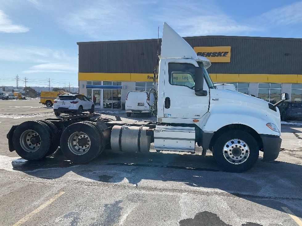 Day Cab Tractor-Heavy Duty Tractors-International-2019-LT625-Cambridge-ON-438,194\n\t\tkm-$ 31,500 - Image 8