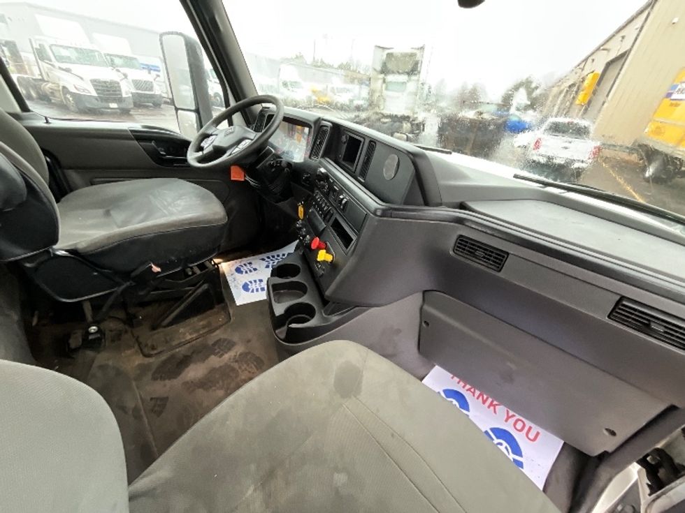 Day Cab Tractor-Heavy Duty Tractors-International-2019-LT625-Cambridge-ON-450,201\n\t\tkm-$ 31,500 - Image 14
