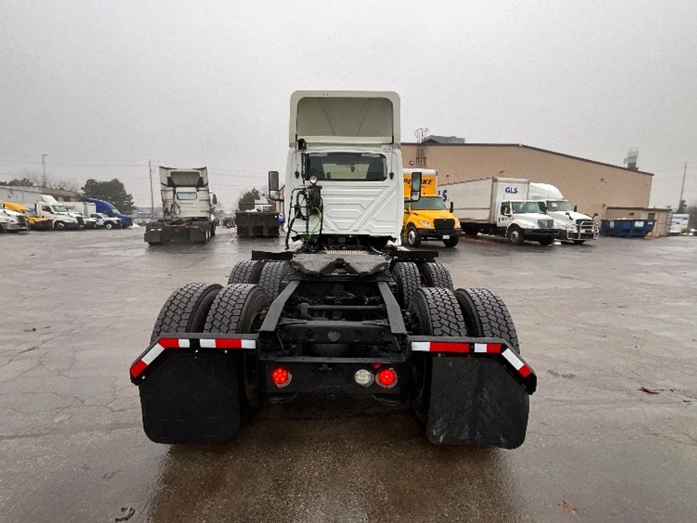 Day Cab Tractor-Heavy Duty Tractors-International-2019-LT625-Cambridge-ON-450,201\n\t\tkm-$ 31,500 - Image 6