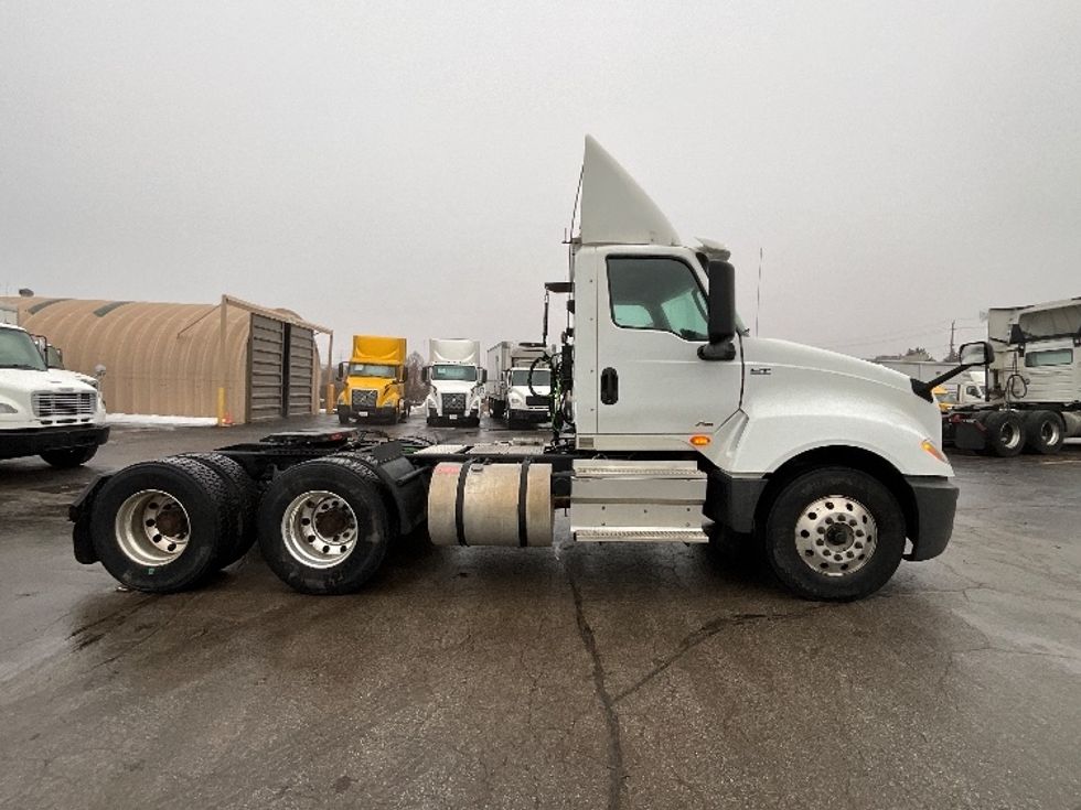 Day Cab Tractor-Heavy Duty Tractors-International-2019-LT625-Cambridge-ON-450,201\n\t\tkm-$ 31,500 - Image 8