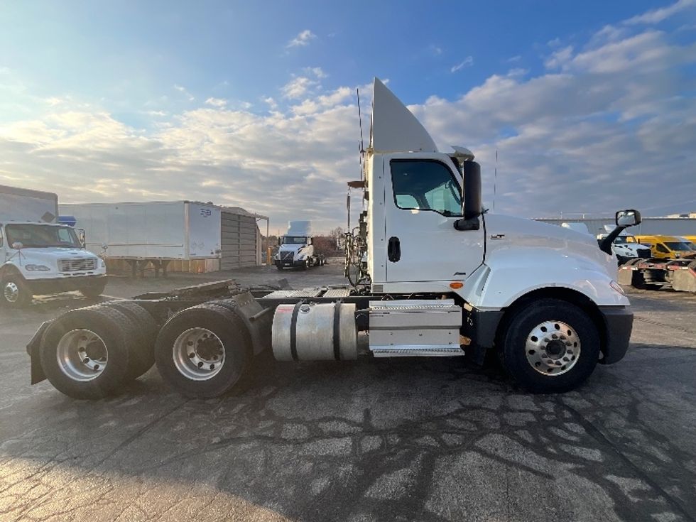 Day Cab Tractor-Heavy Duty Tractors-International-2019-LT625-Cambridge-ON-478,544\n\t\tkm-$ 31,500 - Image 8