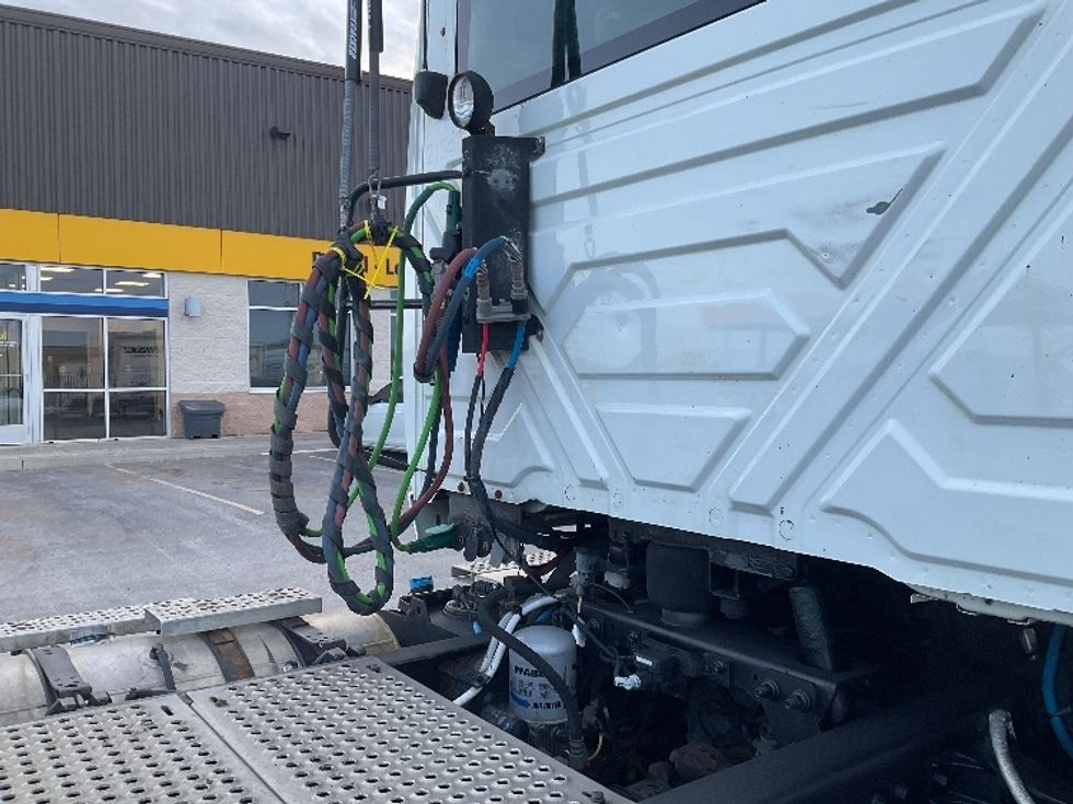 Day Cab Tractor-Heavy Duty Tractors-International-2019-LT625-Cambridge-ON-487,763\n\t\tkm-$ 31,500 - Image 17