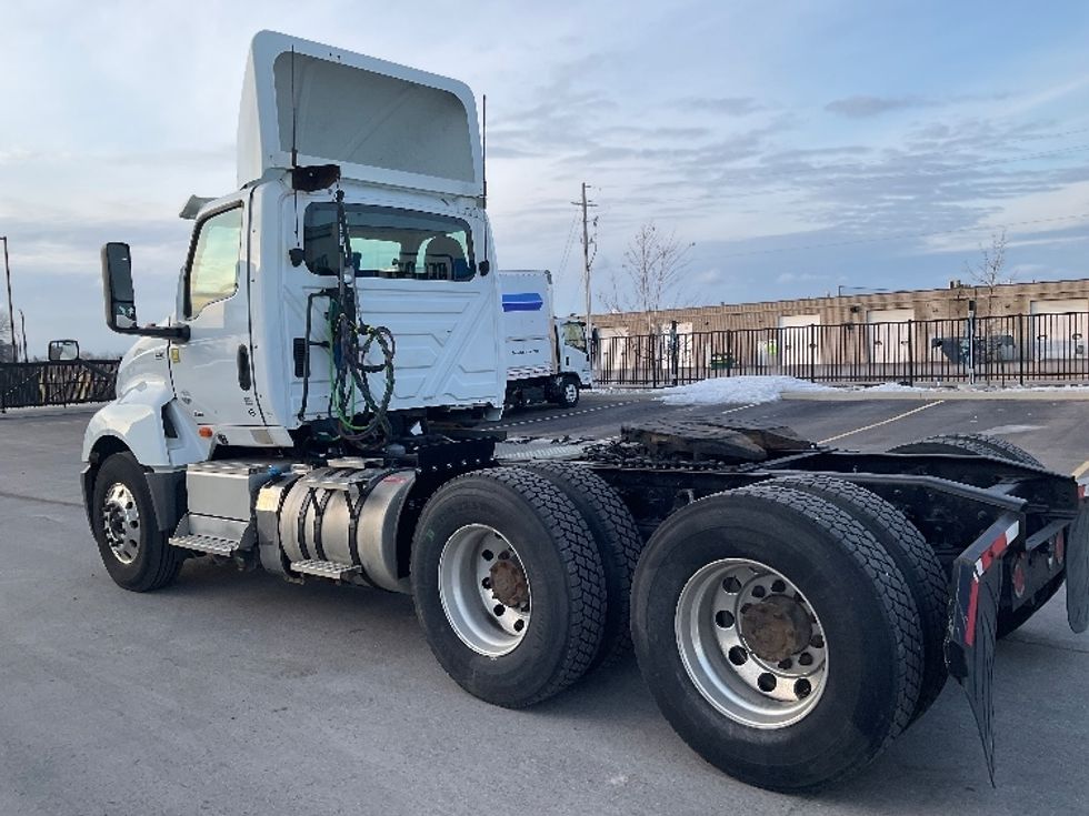 Day Cab Tractor-Heavy Duty Tractors-International-2019-LT625-Cambridge-ON-487,763\n\t\tkm-$ 31,500 - Image 5