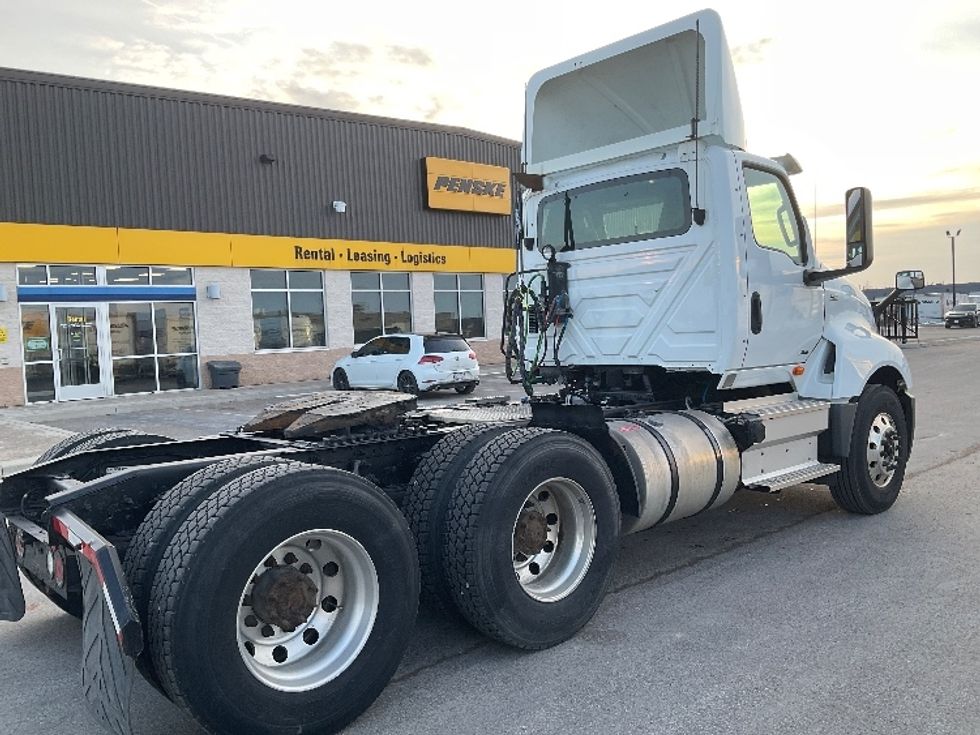 Day Cab Tractor-Heavy Duty Tractors-International-2019-LT625-Cambridge-ON-487,763\n\t\tkm-$ 31,500 - Image 7
