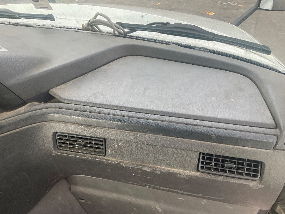 Day Cab Tractor-Heavy Duty Tractors-International-2019-LT625-Capitol Heights-MD-126,405\n\t\tmiles-$ 30,250 - Image 13