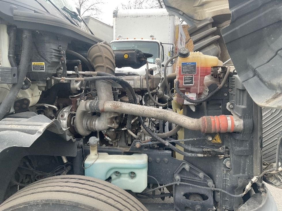 Day Cab Tractor-Heavy Duty Tractors-International-2019-LT625-Capitol Heights-MD-126,405\n\t\tmiles-$ 30,250 - Image 15