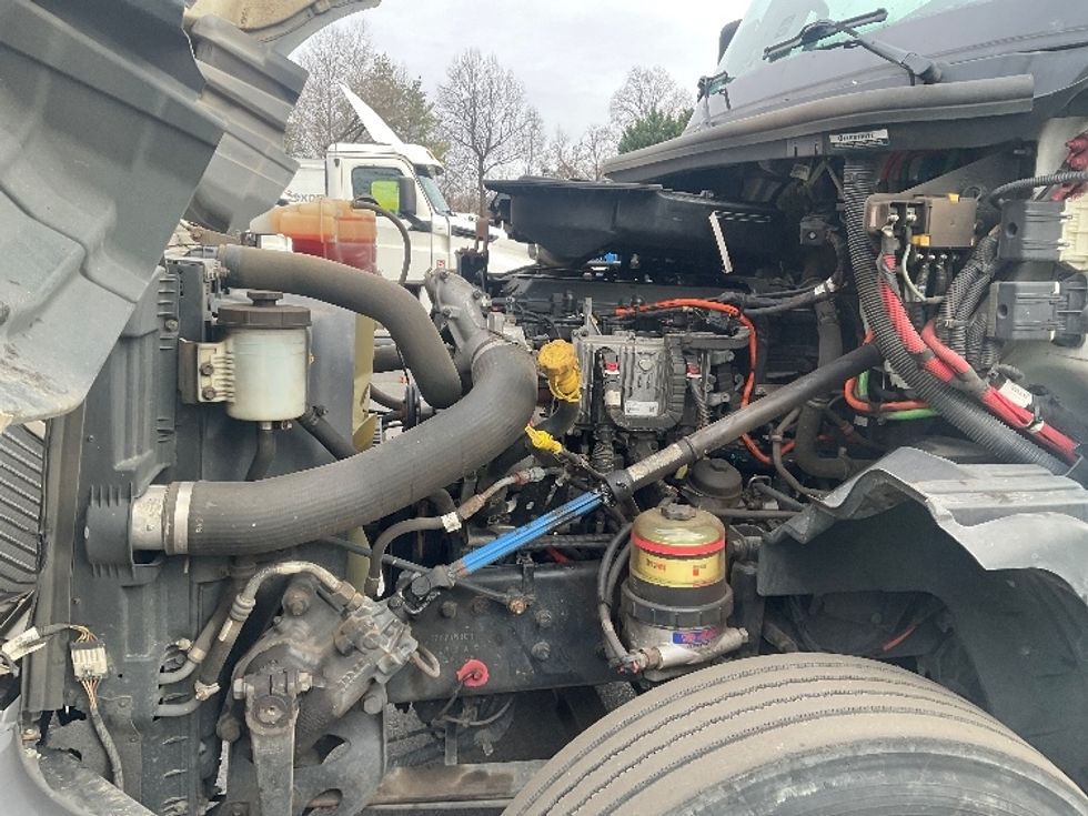 Day Cab Tractor-Heavy Duty Tractors-International-2019-LT625-Capitol Heights-MD-126,405\n\t\tmiles-$ 30,250 - Image 16