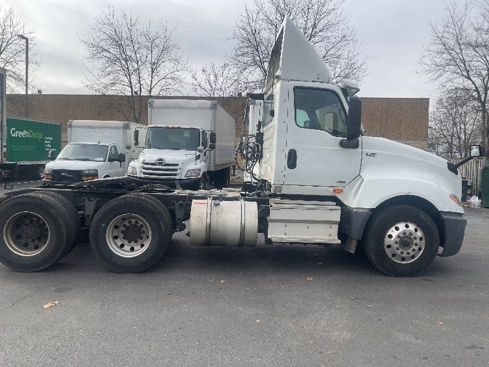 Day Cab Tractor-Heavy Duty Tractors-International-2019-LT625-Capitol Heights-MD-126,405\n\t\tmiles-$ 30,250 - Image 8
