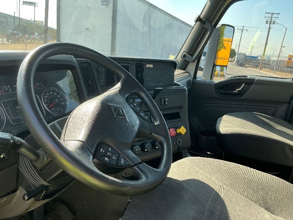 Day Cab Tractor-Heavy Duty Tractors-International-2019-LT625-Carson-CA-171,649\n\t\tmiles-$ 33,750 - Image 10