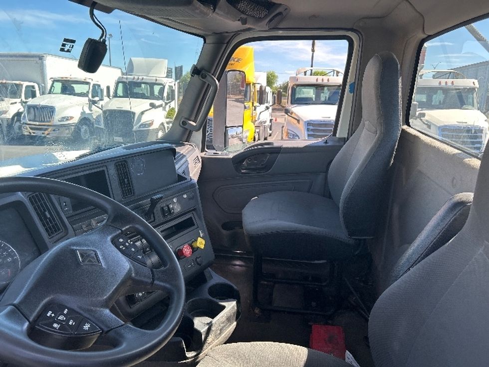 Day Cab Tractor-Heavy Duty Tractors-International-2019-LT625-Ceres-CA-229,164\n\t\tmiles-$ 33,250 - Image 10