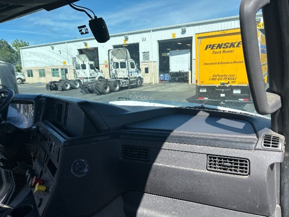 Day Cab Tractor-Heavy Duty Tractors-International-2019-LT625-Ceres-CA-229,164\n\t\tmiles-$ 33,250 - Image 13