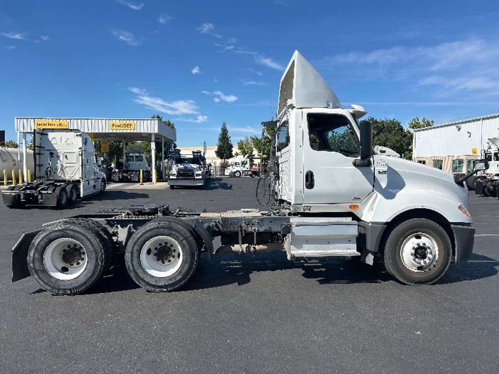 Day Cab Tractor-Heavy Duty Tractors-International-2019-LT625-Ceres-CA-229,164\n\t\tmiles-$ 33,250 - Image 8