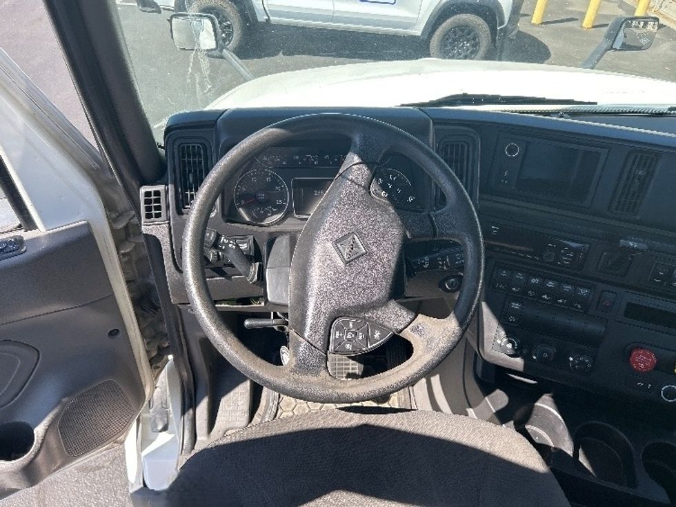 Day Cab Tractor-Heavy Duty Tractors-International-2019-LT625-Ceres-CA-238,404\n\t\tmiles-$ 33,250 - Image 11
