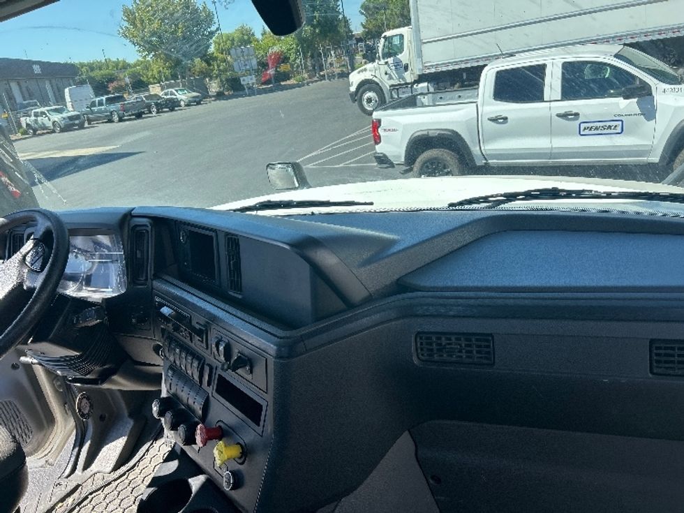 Day Cab Tractor-Heavy Duty Tractors-International-2019-LT625-Ceres-CA-238,404\n\t\tmiles-$ 33,250 - Image 13