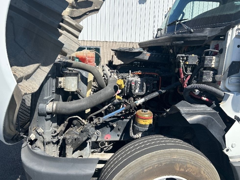 Day Cab Tractor-Heavy Duty Tractors-International-2019-LT625-Ceres-CA-238,404\n\t\tmiles-$ 33,250 - Image 16