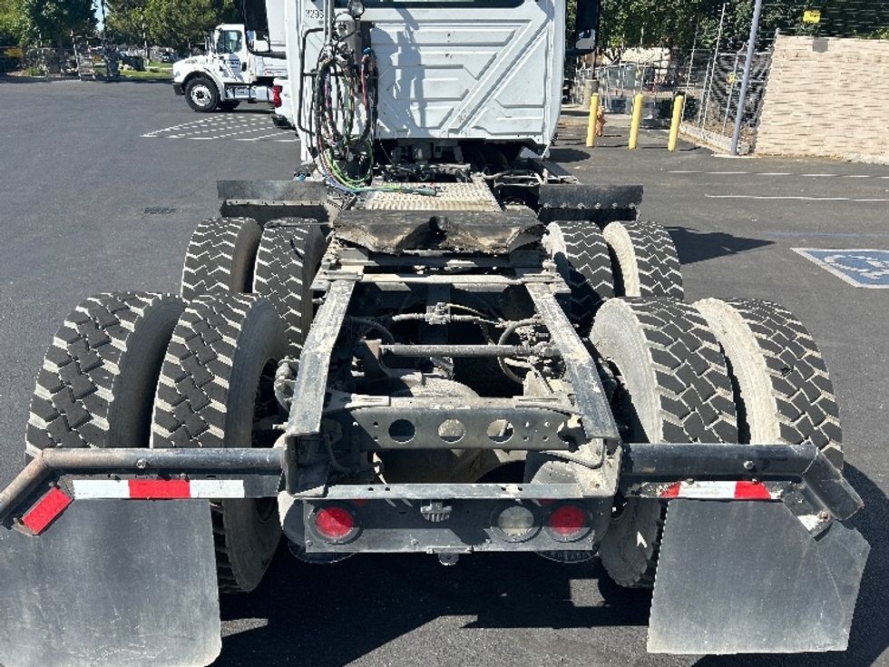 Day Cab Tractor-Heavy Duty Tractors-International-2019-LT625-Ceres-CA-238,404\n\t\tmiles-$ 33,250 - Image 6