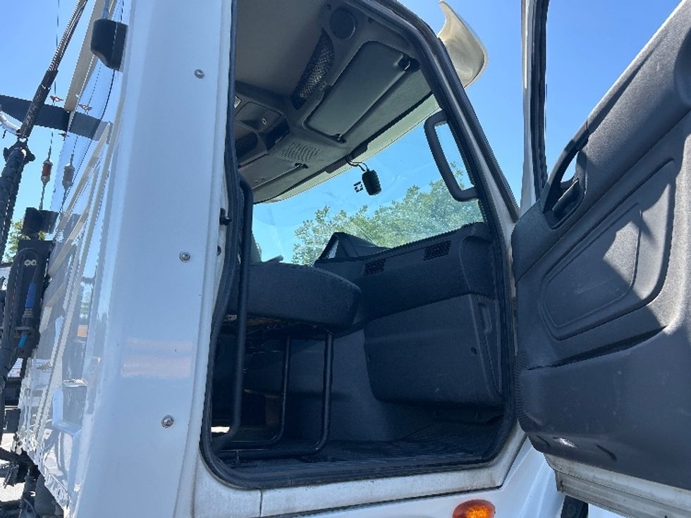 Day Cab Tractor-Heavy Duty Tractors-International-2019-LT625-Ceres-CA-252,367\n\t\tmiles-$ 33,750 - Image 12