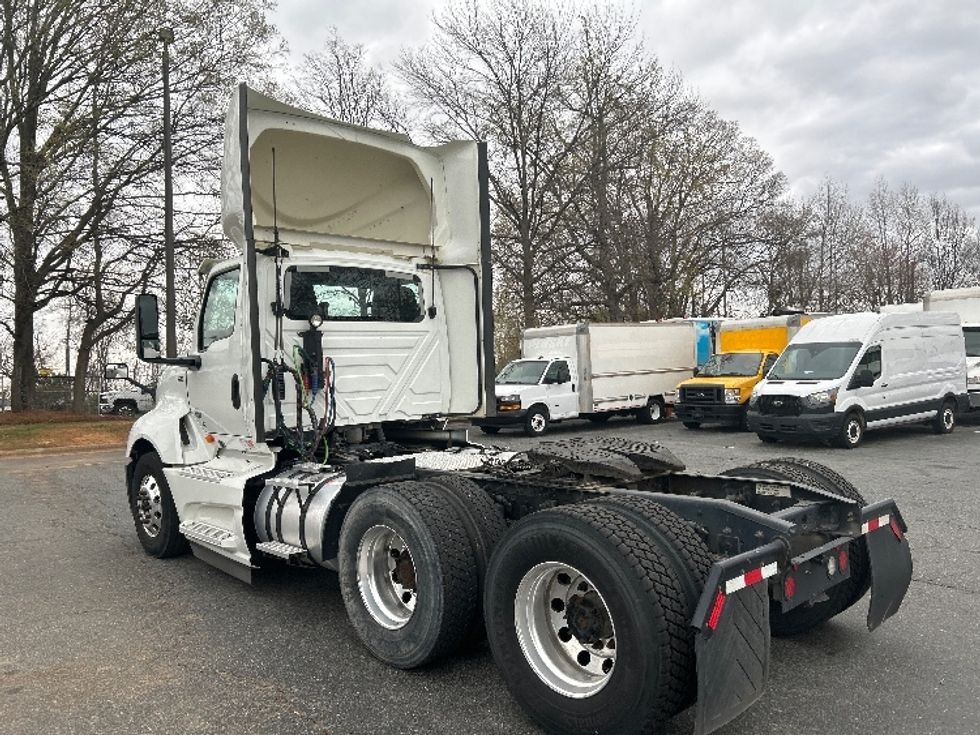 2019 International LT625 LT photo 5