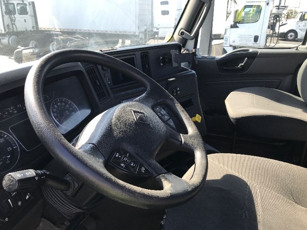Day Cab Tractor-Heavy Duty Tractors-International-2019-LT625-Chino-CA-480,000\n\t\tmiles-$ 22,250 - Image 10