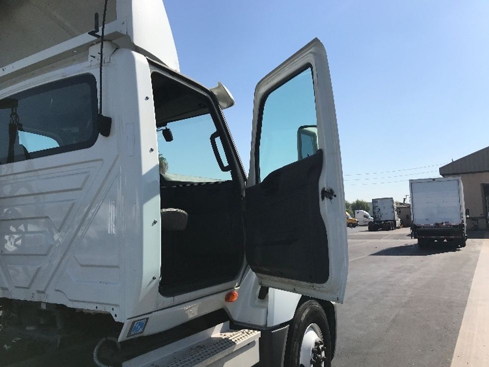 Day Cab Tractor-Heavy Duty Tractors-International-2019-LT625-Chino-CA-480,000\n\t\tmiles-$ 22,250 - Image 12
