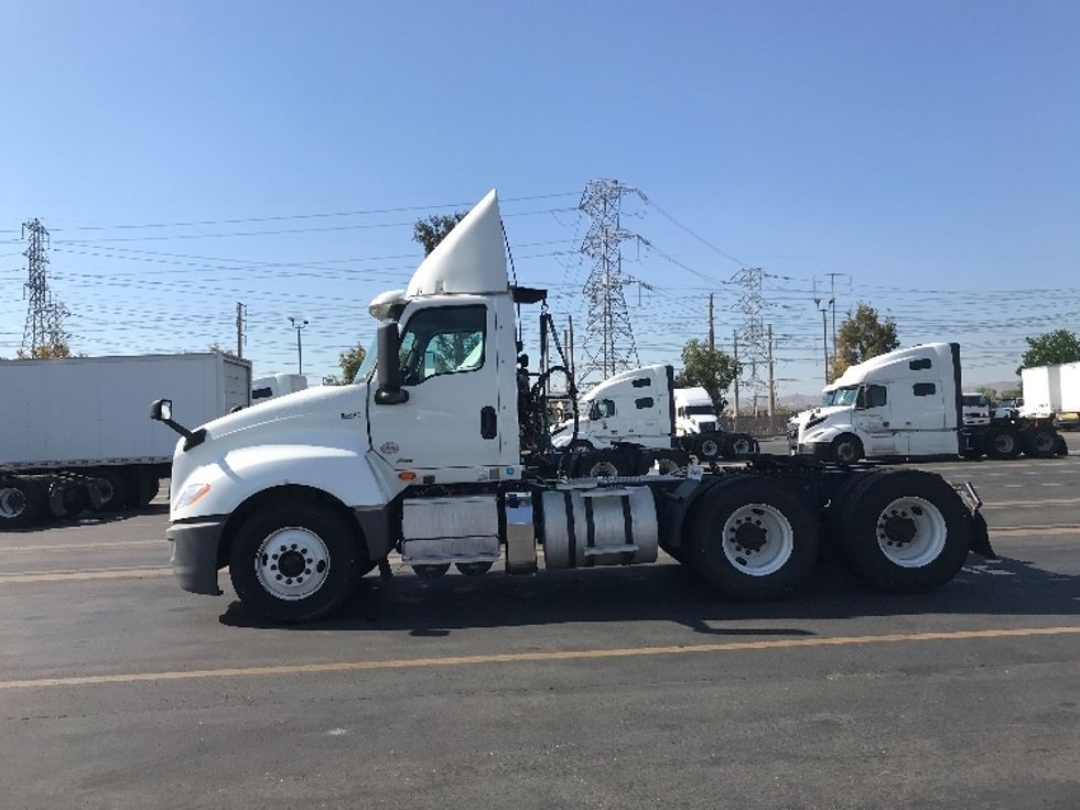 Day Cab Tractor-Heavy Duty Tractors-International-2019-LT625-Chino-CA-480,000\n\t\tmiles-$ 22,250 - Image 4
