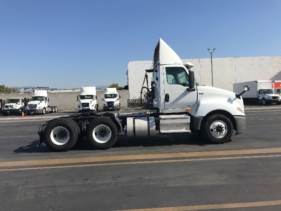 Day Cab Tractor-Heavy Duty Tractors-International-2019-LT625-Chino-CA-480,000\n\t\tmiles-$ 22,250 - Image 8