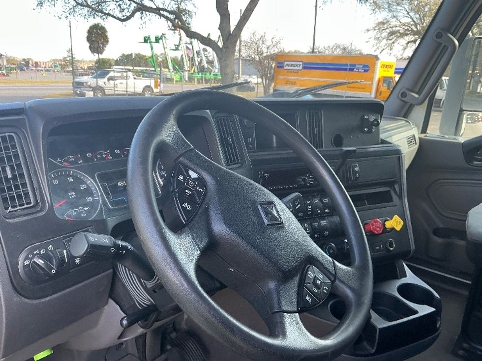 Day Cab Tractor-Heavy Duty Tractors-International-2019-LT625-Cincinnati-OH-399,849\n\t\tmiles-$ 43,750 - Image 11