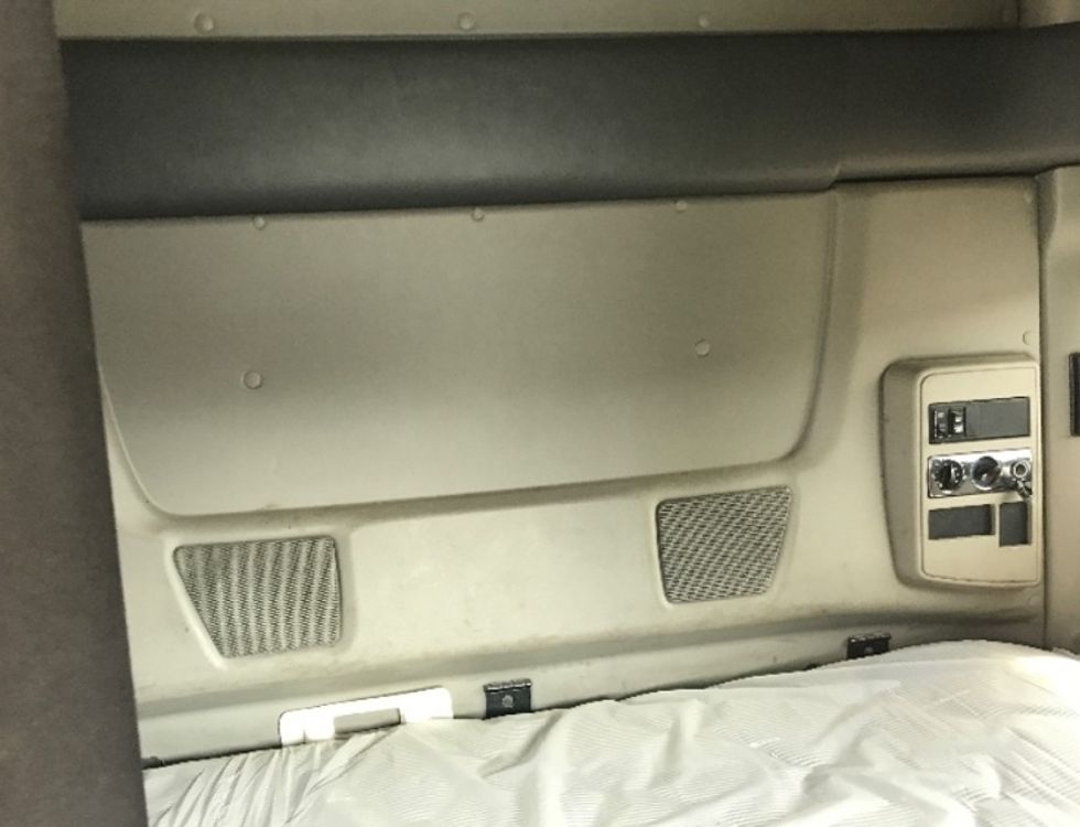 Day Cab Tractor-Heavy Duty Tractors-International-2019-LT625-Cincinnati-OH-399,849\n\t\tmiles-$ 43,750 - Image 17