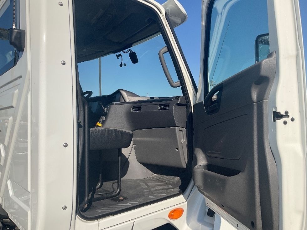 Day Cab Tractor-Heavy Duty Tractors-International-2019-LT625-Cincinnati-OH-529,167\n\t\tmiles-$ 27,750 - Image 12