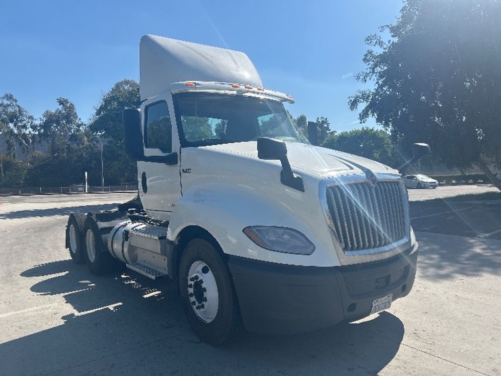 Day Cab Tractor-Heavy Duty Tractors-International-2019-LT625-City Of Industry-CA-186,329\n\t\tmiles-$ 33,750 - Image 1