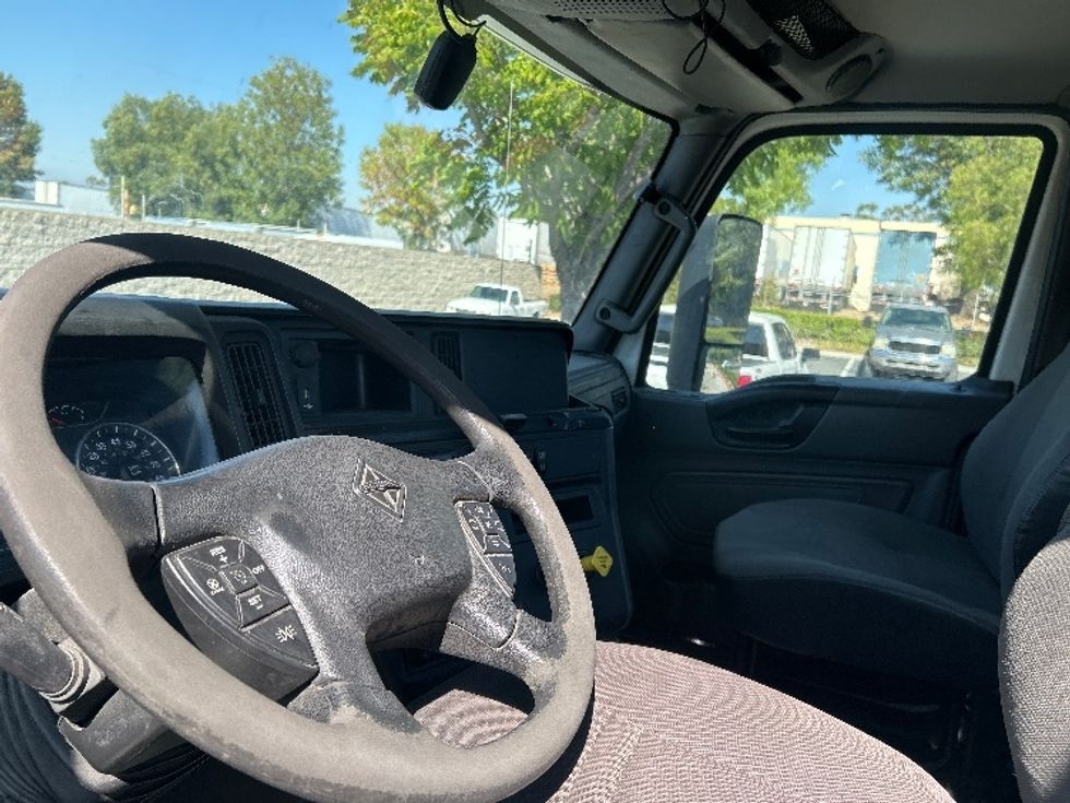 Day Cab Tractor-Heavy Duty Tractors-International-2019-LT625-City Of Industry-CA-186,329\n\t\tmiles-$ 33,750 - Image 10