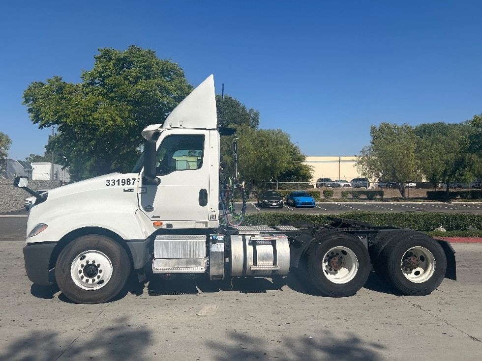 Day Cab Tractor-Heavy Duty Tractors-International-2019-LT625-City Of Industry-CA-186,329\n\t\tmiles-$ 33,750 - Image 4