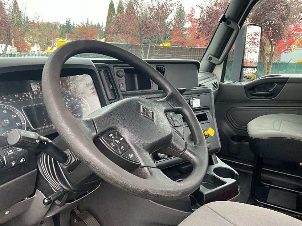 Day Cab Tractor-Heavy Duty Tractors-International-2019-LT625-Clackamas-OR-189,276\n\t\tmiles-$ 37,250 - Image 10