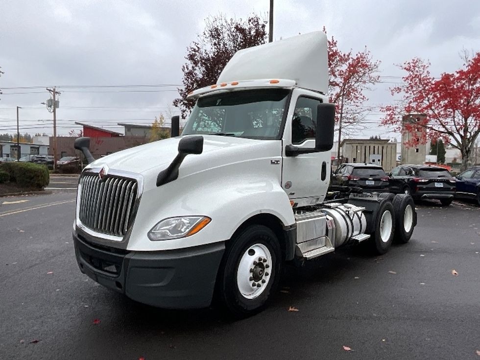 Day Cab Tractor-Heavy Duty Tractors-International-2019-LT625-Clackamas-OR-189,276\n\t\tmiles-$ 37,250 - Image 3