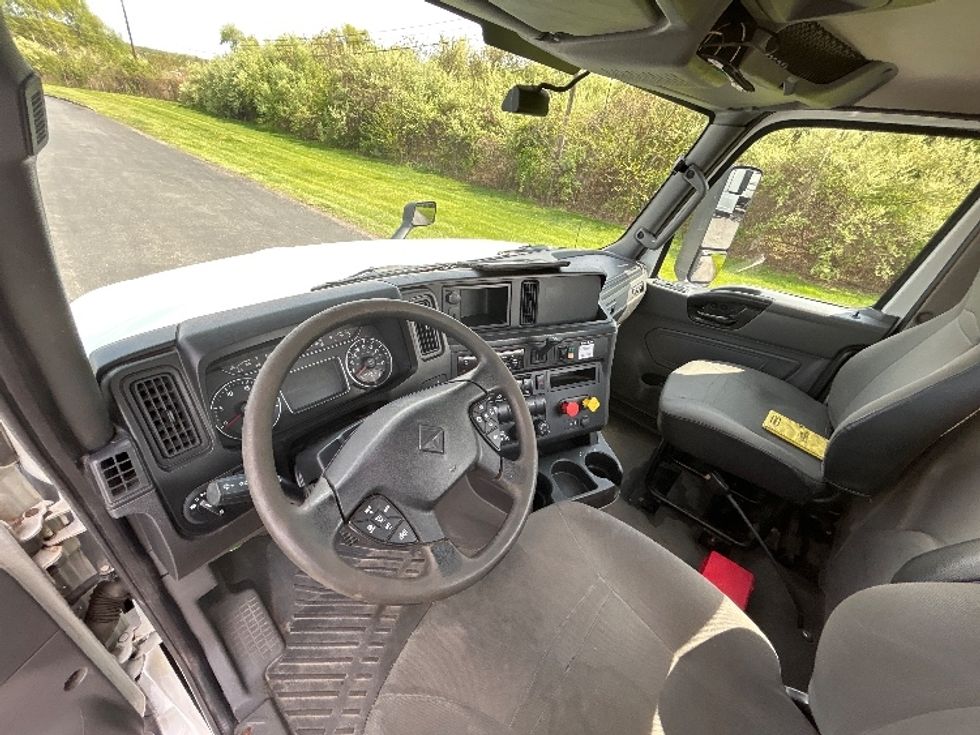 Day Cab Tractor-Heavy Duty Tractors-International-2019-LT625-Clearfield-PA-412,351\n\t\tmiles-$ 23,750 - Image 10