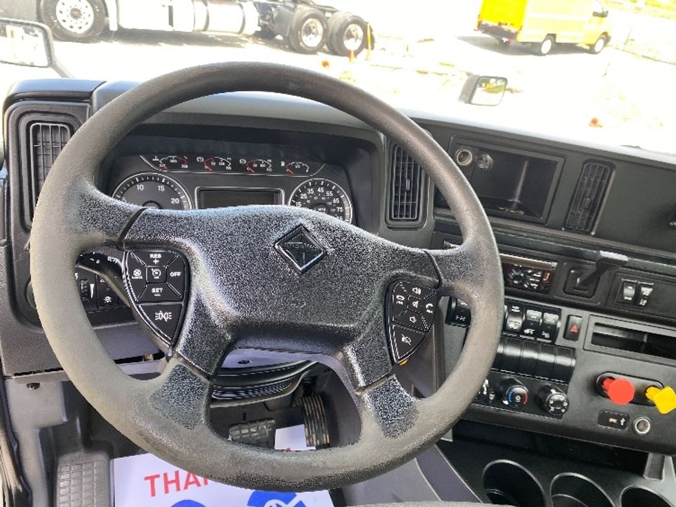 Day Cab Tractor-Heavy Duty Tractors-International-2019-LT625-Cleveland-TN-268,753\n\t\tmiles-$ 26,750 - Image 11