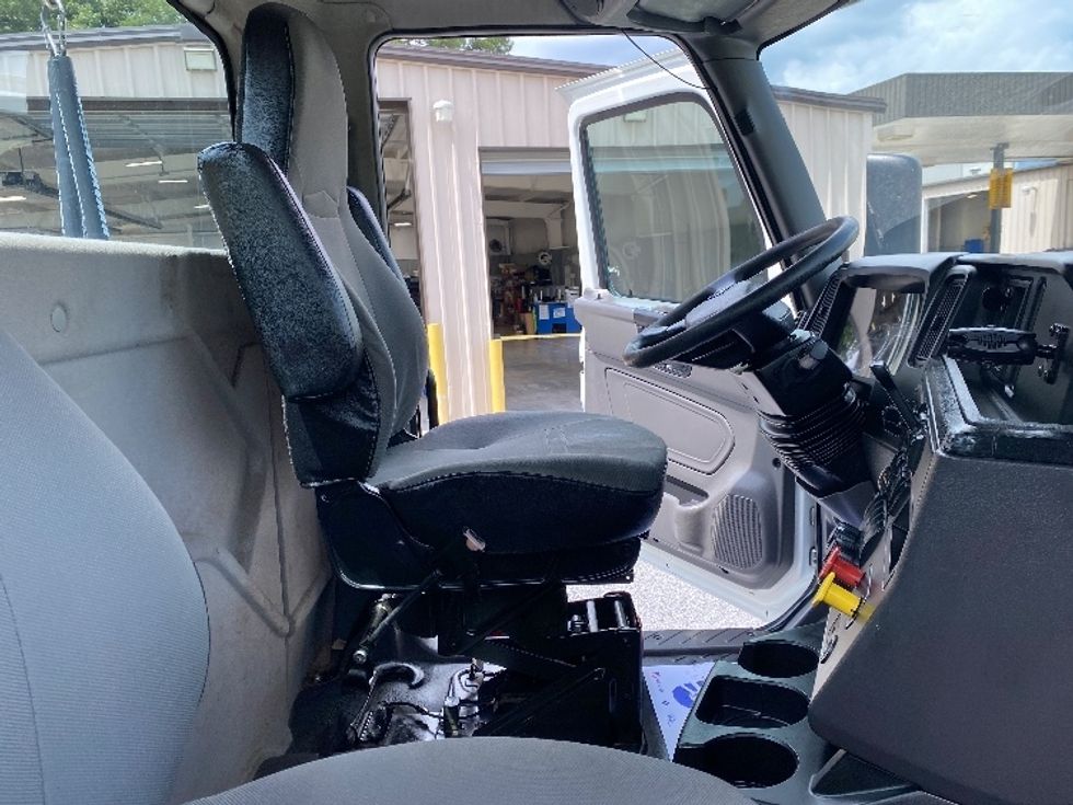 Day Cab Tractor-Heavy Duty Tractors-International-2019-LT625-Cleveland-TN-268,753\n\t\tmiles-$ 26,750 - Image 14