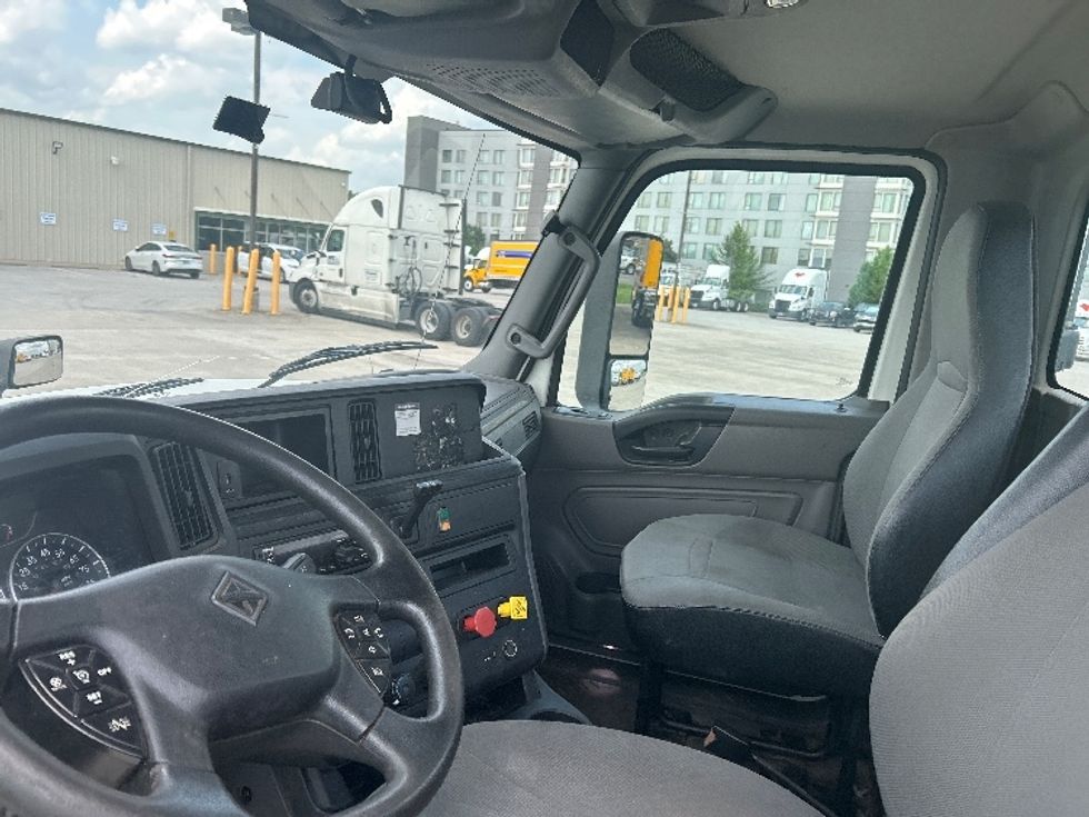 Day Cab Tractor-Heavy Duty Tractors-International-2019-LT625-Cleveland-TN-344,620\n\t\tmiles-$ 26,250 - Image 10